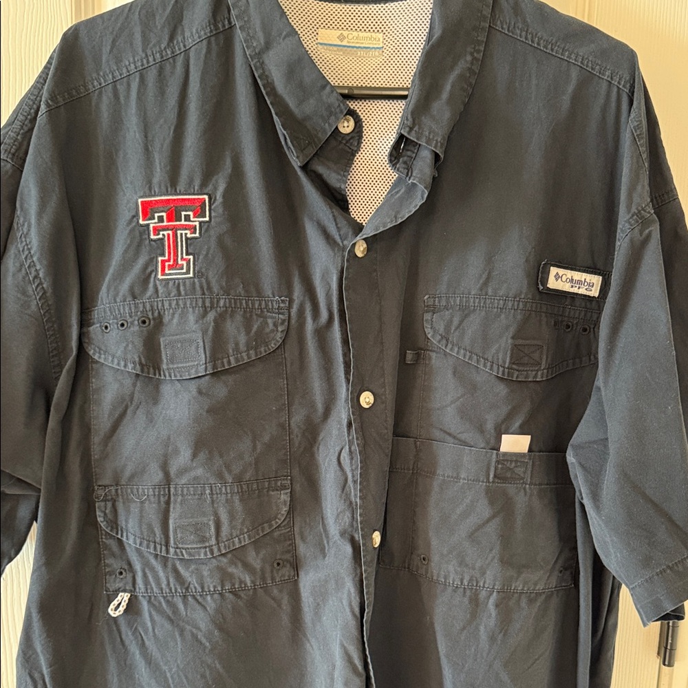 Columbia Men's Texas Tech Button-Down Shirt - Picture 4 of 5